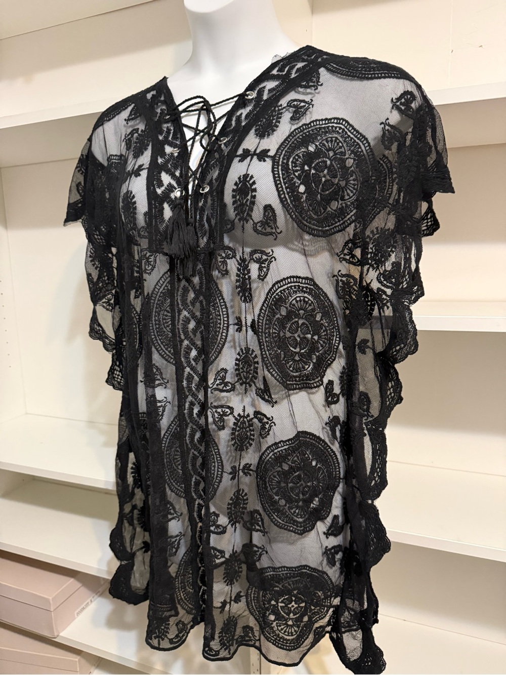 45 BLACK LACE COVER UP ONE SIZE - Picture 2 of 8